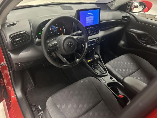 Toyota Yaris 1.5 Hybrid 115 Dynamic ActivLease financial lease