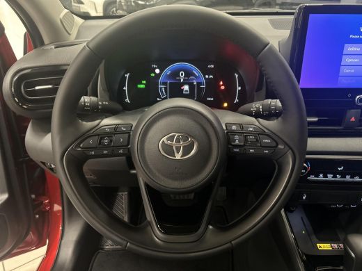 Toyota Yaris 1.5 Hybrid 115 Dynamic ActivLease financial lease