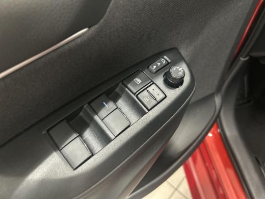 Toyota Yaris 1.5 Hybrid 115 Dynamic ActivLease financial lease