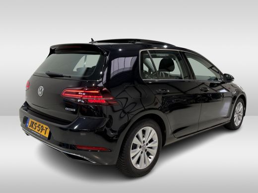 Volkswagen Golf 1.5 TSI ACT 130pk | Pano dak | Full Led ActivLease financial lease