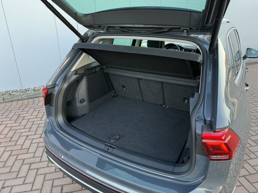 Volkswagen Tiguan 1.4 TSI eHybrid 245pk Elegance | Pano dak |Trekhaak ActivLease financial lease