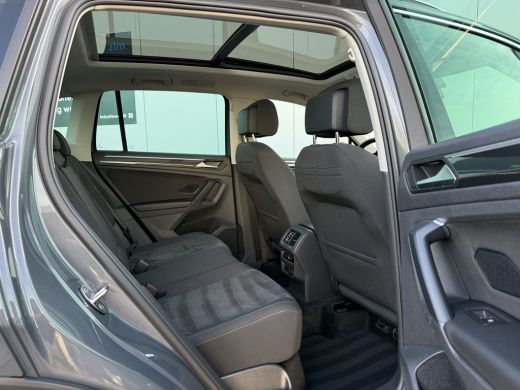 Volkswagen Tiguan 1.4 TSI eHybrid 245pk Elegance | Pano dak |Trekhaak ActivLease financial lease