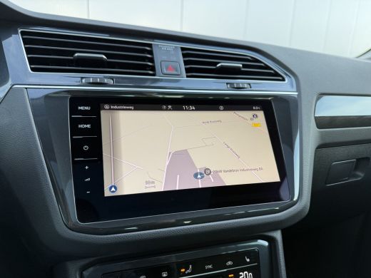 Volkswagen Tiguan 1.4 TSI eHybrid 245pk Elegance | Pano dak |Trekhaak ActivLease financial lease