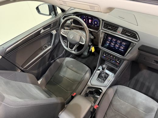 Volkswagen Tiguan 1.4 TSI eHybrid 245pk Elegance | Pano dak |Trekhaak ActivLease financial lease