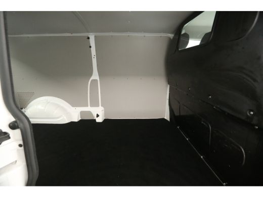 Volkswagen Transporter 2.0 TDI L2H1 | Aut. | Airco | Cruise | 3-Zits | Trekh. | Parkeersens. | Stoelverw. ActivLease financial lease