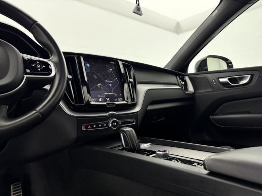 Volvo  XC60 2.0 Recharge T8 AWD R-Design | SOH 83% | Pano | H/K | HuD | Memory | Stoel/Stuurverw. | Virtual |... ActivLease financial lease