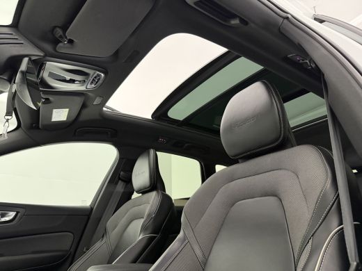 Volvo  XC60 2.0 Recharge T8 AWD R-Design | SOH 83% | Pano | H/K | HuD | Memory | Stoel/Stuurverw. | Virtual |... ActivLease financial lease