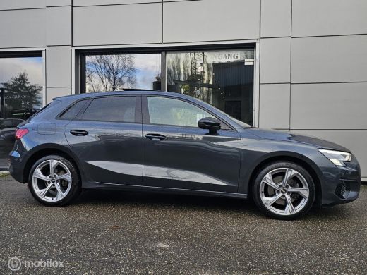 Audi A3 Sportback 40 TFSI e Edition Panorama/HUD/Memory/Sfeer/Keyless ActivLease financial lease