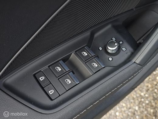 Audi A3 Sportback 40 TFSI e Edition Panorama/HUD/Memory/Sfeer/Keyless ActivLease financial lease