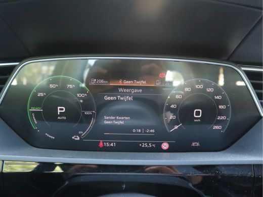 Audi e-tron 50 quattro Business edition Plus 71 kWh / Panoramadak / Sportstoelen / SOH 91% ActivLease financial lease