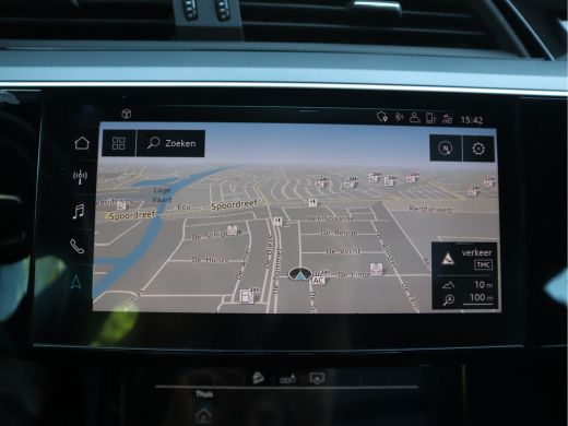 Audi e-tron 50 quattro Business edition Plus 71 kWh / Panoramadak / Sportstoelen / SOH 91% ActivLease financial lease