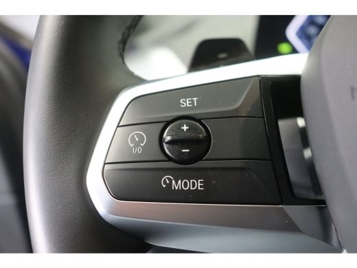 BMW 1 Serie 120 M Sport Automaat / Sportstoelen / Achteruitrijcamera / M Adaptief onderstel / Comfort Access ... ActivLease financial lease