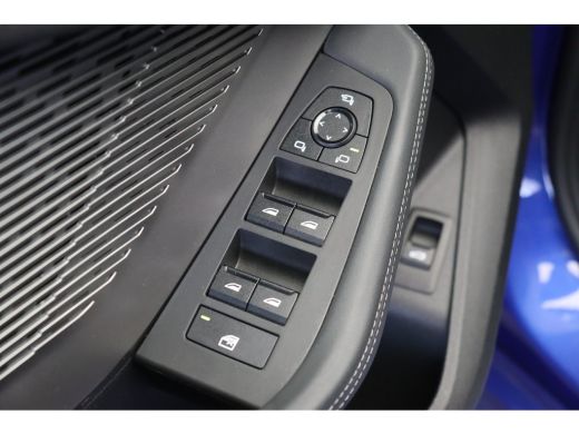 BMW 1 Serie 120 M Sport Automaat / Sportstoelen / Achteruitrijcamera / M Adaptief onderstel / Comfort Access ... ActivLease financial lease