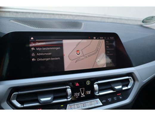 BMW 3 Serie Touring 330e xDrive Business Edition Plus Pano dak / Laser / Sportstoelen / Leder / ActivLease financial lease