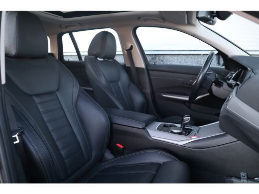 BMW 3 Serie Touring 330e xDrive Business Edition Plus Pano dak / Laser / Sportstoelen / Leder / ActivLease financial lease