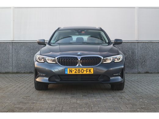 BMW 3 Serie Touring 330e xDrive Business Edition Plus Pano dak / Laser / Sportstoelen / Leder / ActivLease financial lease