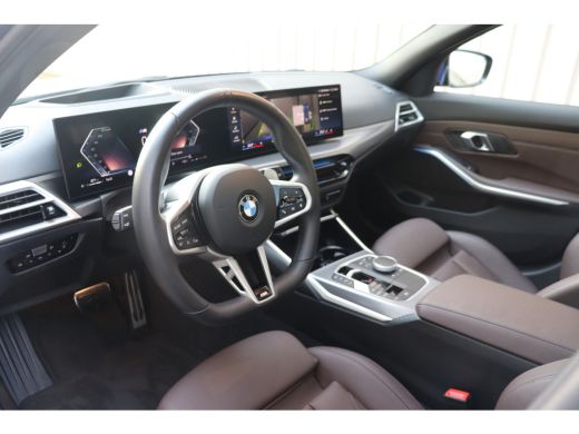 BMW 3 Serie Touring 330i xDrive High Executive M Sport Automaat / Panoramadak / Trekhaak / Sportstoelen / M S... ActivLease financial lease