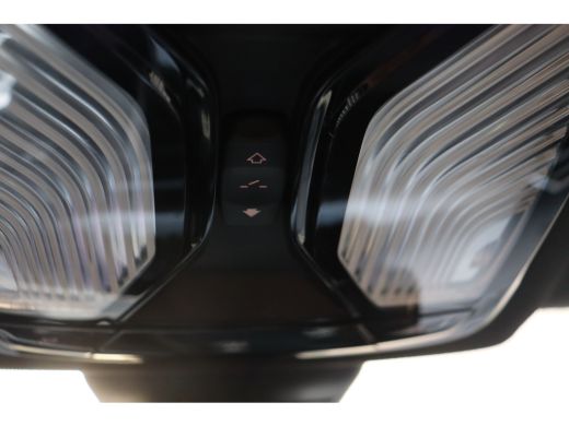 BMW 3 Serie Touring 330i xDrive High Executive M Sport Automaat / Panoramadak / Trekhaak / Sportstoelen / M S... ActivLease financial lease