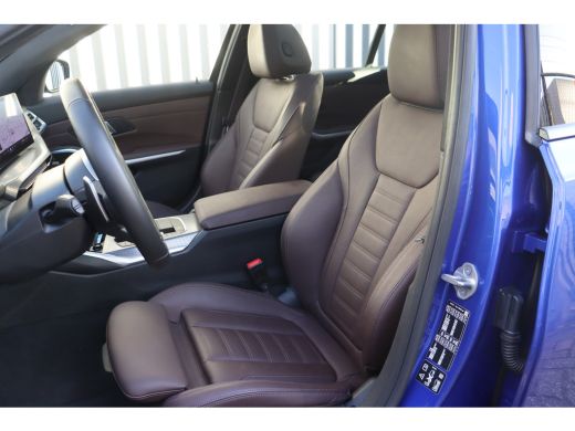 BMW 3 Serie Touring 330i xDrive High Executive M Sport Automaat / Panoramadak / Trekhaak / Sportstoelen / M S... ActivLease financial lease