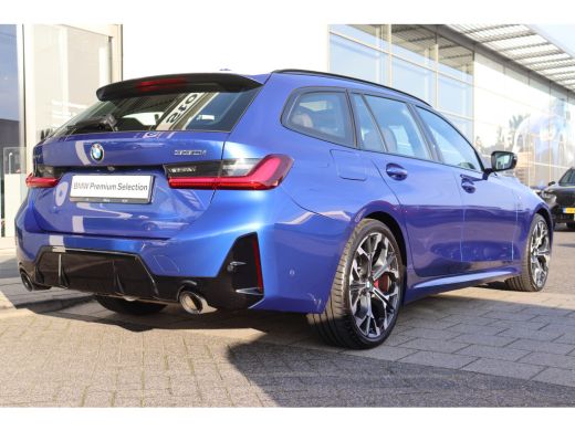BMW 3 Serie Touring 330i xDrive High Executive M Sport Automaat / Panoramadak / Trekhaak / Sportstoelen / M S... ActivLease financial lease