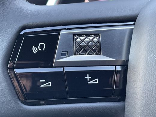 DS DS 7 300pk 4x4 Etoile (Elektrisch Schuifdak - 20" - NightVision - Focal Electra - Leder incl verwarmin... ActivLease financial lease