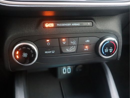 Ford Focus 1.0 EcoBoost Hybrid Trend Edition Business ActivLease financial lease