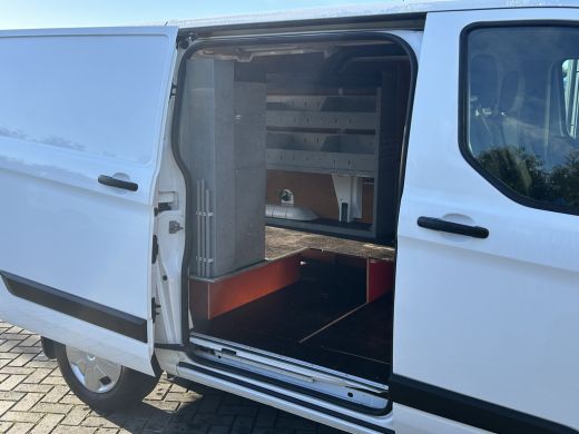 Ford Transit Custom 2.0 TDCI 105 PK / L1H1 / 1e EIG. / 96.558 KM !! / TREKHAAK / INRICHTING / 3-ZITS / AIRCO / CRUISE... ActivLease financial lease