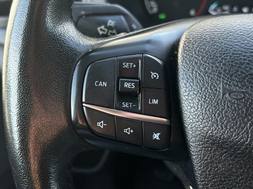 Ford Transit Custom 2.0 TDCI 105 PK / L1H1 / 1e EIG. / 96.558 KM !! / TREKHAAK / INRICHTING / 3-ZITS / AIRCO / CRUISE... ActivLease financial lease