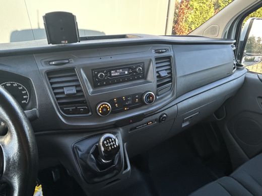 Ford Transit Custom 2.0 TDCI 105 PK / L1H1 / 1e EIG. / 96.558 KM !! / TREKHAAK / INRICHTING / 3-ZITS / AIRCO / CRUISE... ActivLease financial lease