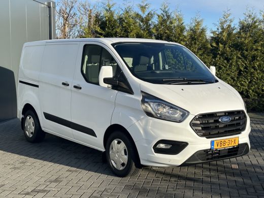 Ford Transit Custom 2.0 TDCI 105 PK / L1H1 / 1e EIG. / 96.558 KM !! / TREKHAAK / INRICHTING / 3-ZITS / AIRCO / CRUISE... ActivLease financial lease