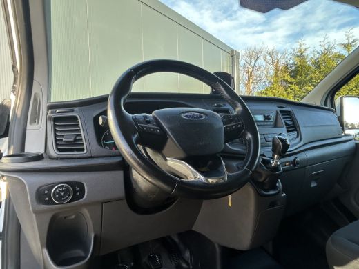 Ford Transit Custom 2.0 TDCI 105 PK / L1H1 / 1e EIG. / 96.558 KM !! / TREKHAAK / INRICHTING / 3-ZITS / AIRCO / CRUISE... ActivLease financial lease