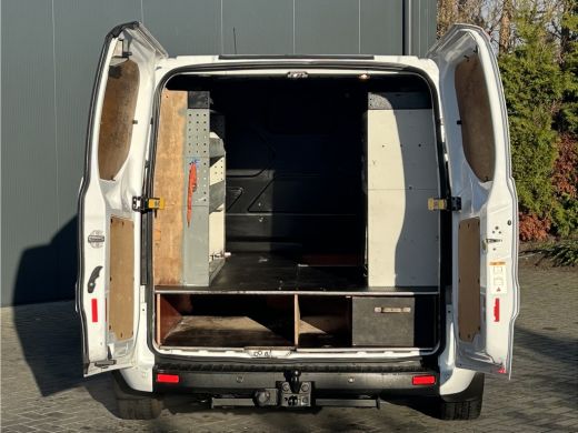 Ford Transit Custom 2.0 TDCI 105 PK / L1H1 / 1e EIG. / 96.558 KM !! / TREKHAAK / INRICHTING / 3-ZITS / AIRCO / CRUISE... ActivLease financial lease