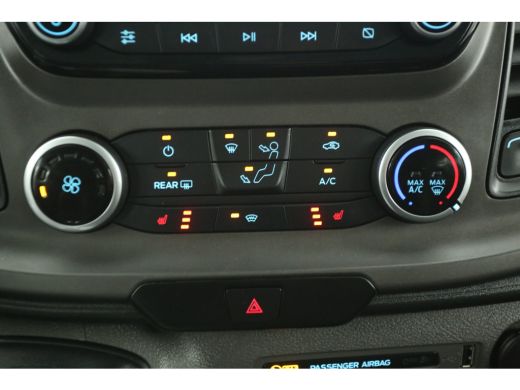 Ford Transit Custom 300 2.0 TDCI L2H1 | DC | Airco | Camera | Carplay | Cruise | Camera | Navi ActivLease financial lease