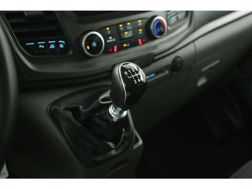 Ford Transit Custom 300 2.0 TDCI L2H1 | DC | Airco | Camera | Carplay | Cruise | Camera | Navi ActivLease financial lease