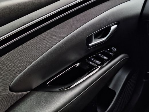 Hyundai Tucson 1.6 T-GDI PHEV Comfort Smart 4WD | Trekhaak | Apple Carplay/Android Auto | Stoel/stuurverwarming ... ActivLease financial lease