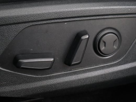 Kia Sportage 1.6 T-GDI Plug-in Hybrid AWD DynamicPlusLine | Stoel & stuurverwarming | Half leder | Camera | Ca... ActivLease financial lease