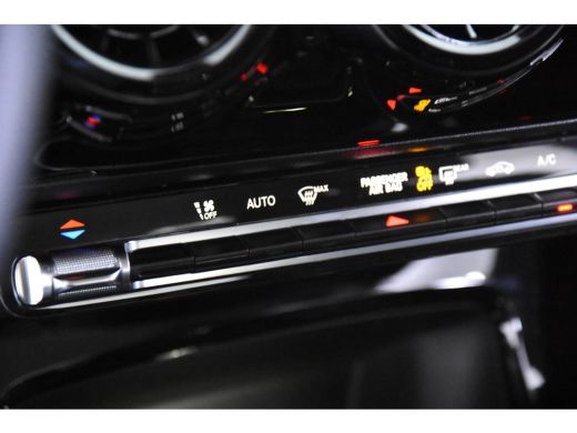 Mercedes-Benz A-Klasse 180 *1ste Eigenaar*Navigatie*Camera*Carplay* ActivLease financial lease