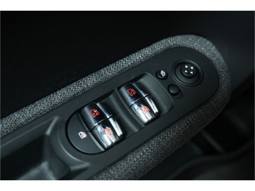 Mini Countryman 1.5 Cooper | Volledig uitgerust | Panorama | H/K | Adaptief Cruise ActivLease financial lease