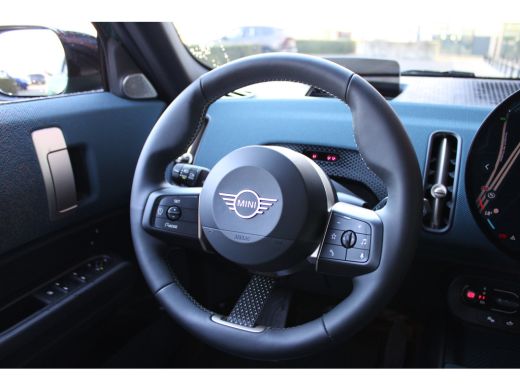 Mini Countryman Classic Automaat / Panoramadak / Trekhaak / JCW Sportstoel / Comfort Access / Stuurverwarming / L... ActivLease financial lease