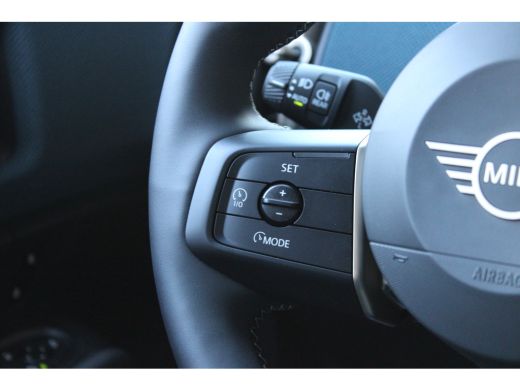 Mini Countryman Classic Automaat / Panoramadak / Trekhaak / JCW Sportstoel / Comfort Access / Stuurverwarming / L... ActivLease financial lease