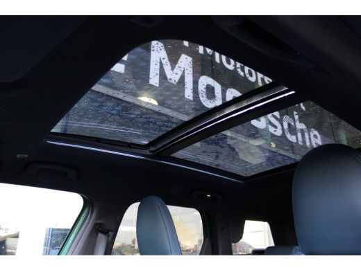 Mini Countryman Classic Automaat / Panoramadak / Trekhaak / JCW Sportstoel / Comfort Access / Stuurverwarming / L... ActivLease financial lease