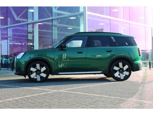 Mini Countryman Classic Automaat / Panoramadak / Trekhaak / JCW Sportstoel / Comfort Access / Stuurverwarming / L... ActivLease financial lease