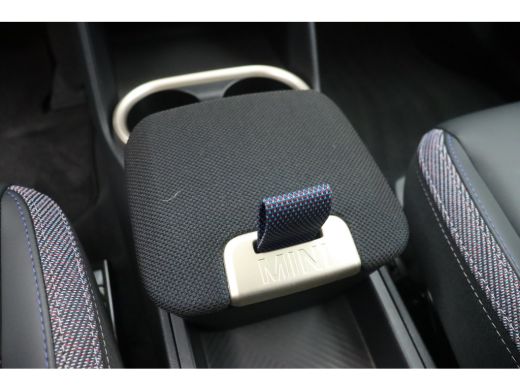 Mini Countryman E / Classic / Pakket M Plus / 18" Asteroid Spoke ActivLease financial lease