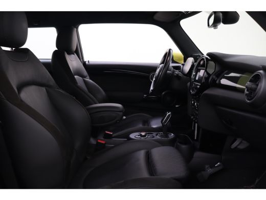 Mini Electric Charged / Sportstoelen / Achteruitrijcamera / Comfort Access / Stoelverwarming / Adaptieve LED / ... ActivLease financial lease