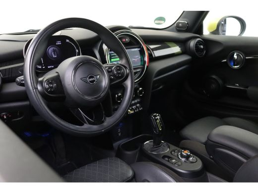 Mini Electric Charged / Sportstoelen / Achteruitrijcamera / Comfort Access / Stoelverwarming / Adaptieve LED / ... ActivLease financial lease