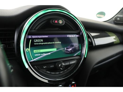 Mini Electric Charged / Sportstoelen / Achteruitrijcamera / Comfort Access / Stoelverwarming / Adaptieve LED / ... ActivLease financial lease