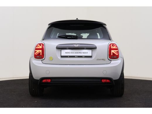 Mini Electric Charged / Sportstoelen / Achteruitrijcamera / Comfort Access / Stoelverwarming / Adaptieve LED / ... ActivLease financial lease