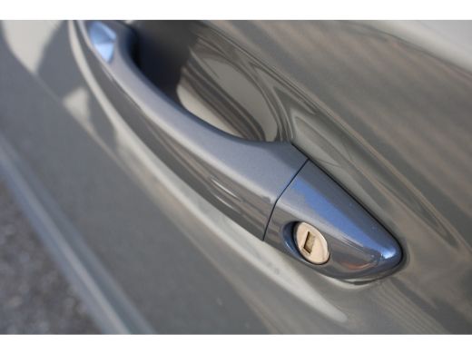 Peugeot 208 Hybrid 100 e-DCS6 GT | Automaat | Navi by app | Apple carplay | Camera | Full LED | Mild Hybrid | ActivLease financial lease