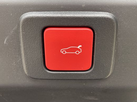 Peugeot 3008 136pk Hybrid GT First Edition (Elektrische Klep - Stoel-/- stuurverwarming - Adaptieve Cruise Con... ActivLease financial lease