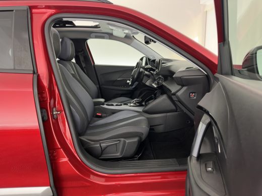 Peugeot e-2008 EV Allure 50 kWh [ 3-Fase ] {SOH-84%} (INCL-BTW) *PANO | LEATHER-FABRIC | FULL-LED | SPORT-SEATS ... ActivLease financial lease